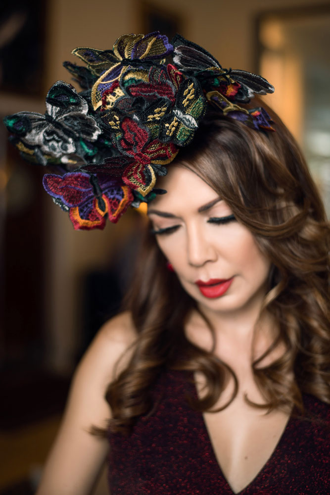 Shireen Sandoval fashion blog, Miami FL. Old Hollywood glamour style fascinator. Photographed on location at The National Hotel, South Beach FL by James Woodley Photography. Also featured on Deco Drive TV. FeatherHeart Fascinators by Danielle. Hat hair fashions. Hair styles for headpieces on Shireen's Favorite Things.